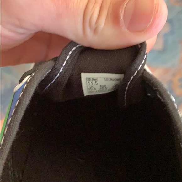 VANS Authentic Size 11.5 Refract Color way - Picture 4 of 6